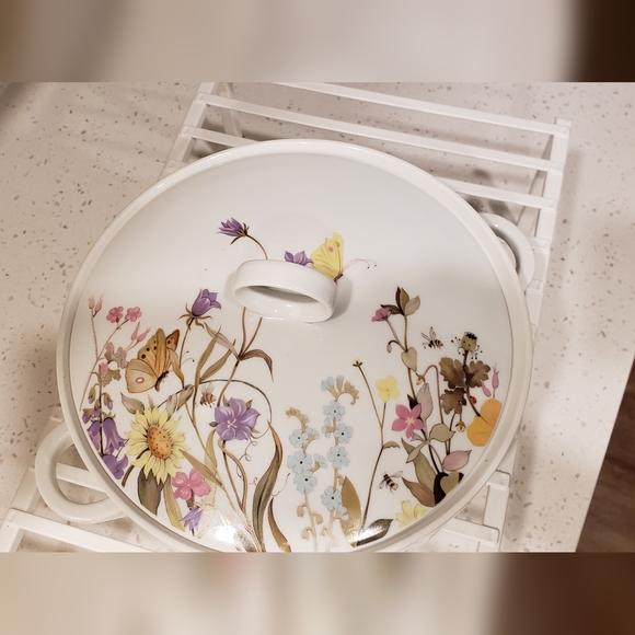 Vintage 1975 Enesco Fine China Nature Garden Society covered casserole. - Picture 5 of 10